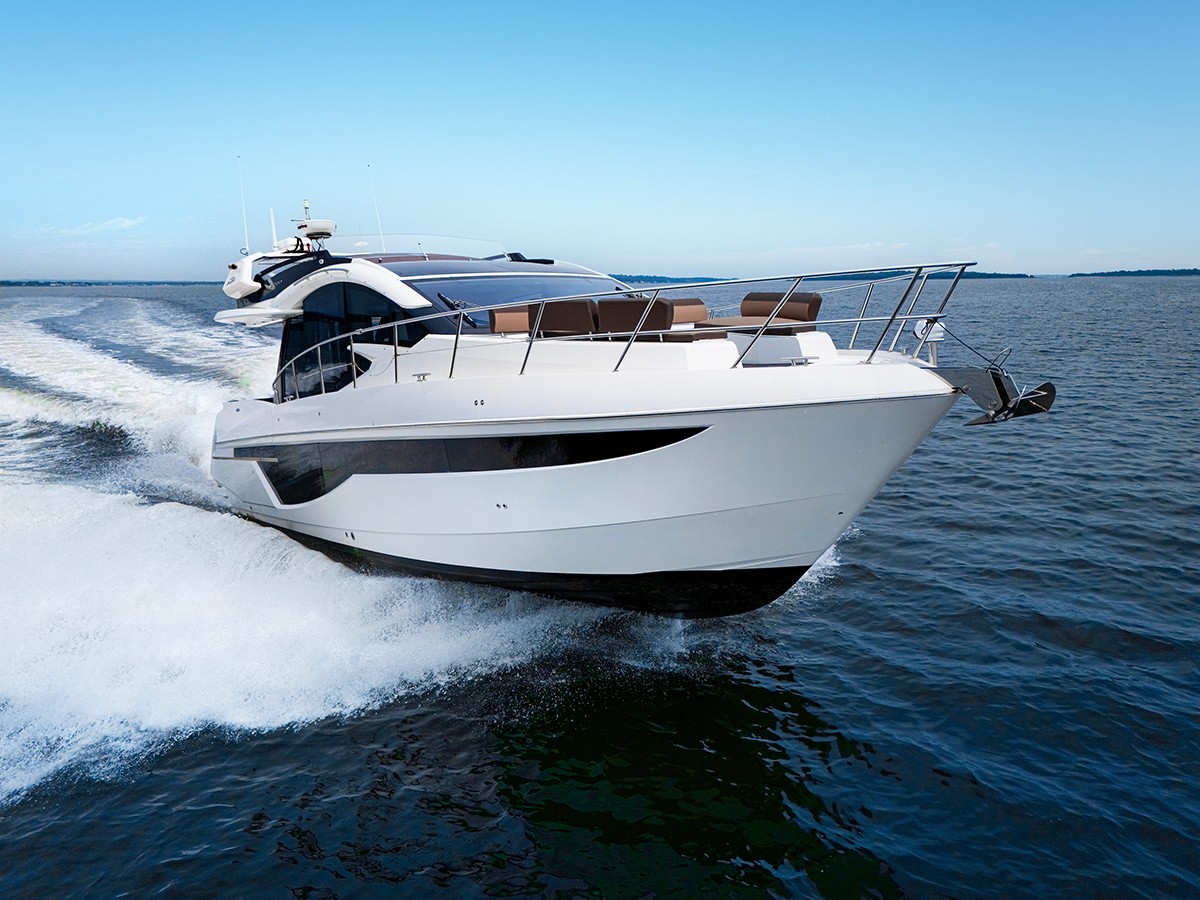 Yacht Photo 26